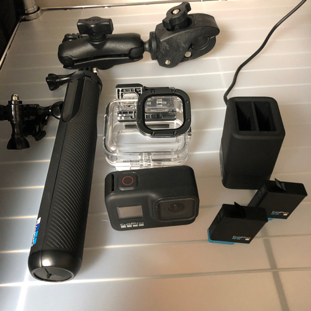 【期間限定送料無料】 GoPro - GoPro HERO8 Black オプションいくつかつけます！ ビデオカメラ