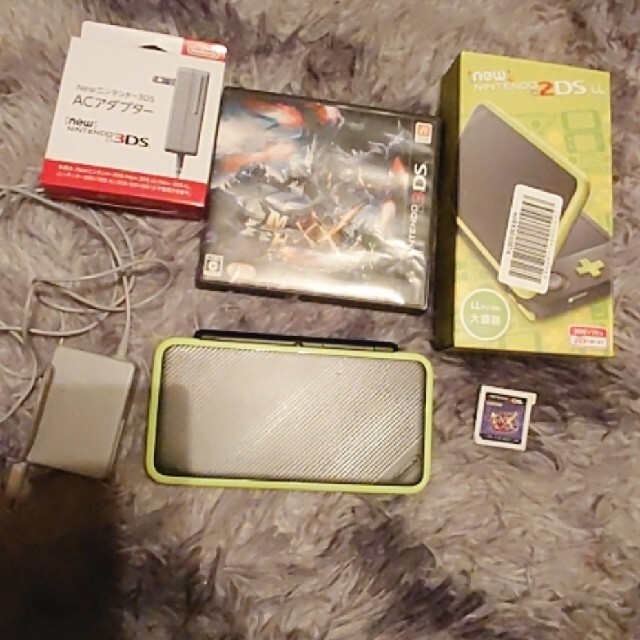 ニンテンドー2DS(ニンテンドー2DS)のNewニンテンドー2DSLL  エンタメ/ホビーのゲームソフト/ゲーム機本体(携帯用ゲーム機本体)の商品写真