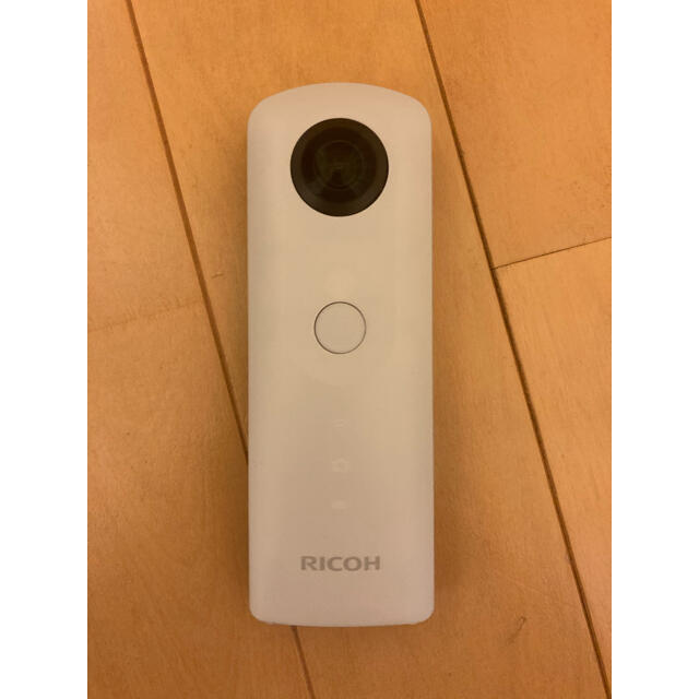 RICOH(リコー)のRICHO THETA SC WHITE スマホ/家電/カメラのカメラ(コンパクトデジタルカメラ)の商品写真