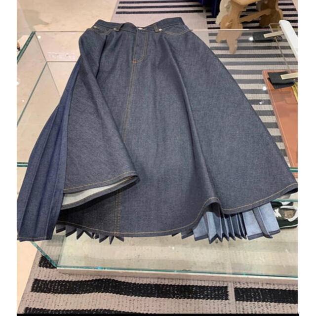 LOEWE(ロエベ)の専用　LOEWEスカート レディースのスカート(ロングスカート)の商品写真