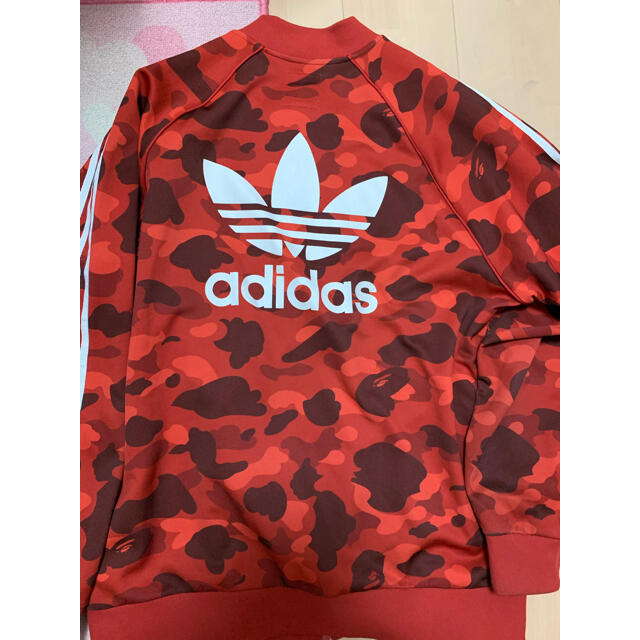 A BATHING APE(アベイシングエイプ)の激レア2XO！ BAPE×adidasカラーカモトラックジャージ赤迷彩 メンズのトップス(ジャージ)の商品写真