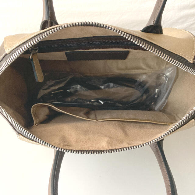【新古品・値下げ】TRIVALENTE トリバレンテ ハンド&ショルダーバッグ レディースのバッグ(ハンドバッグ)の商品写真