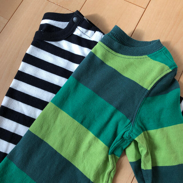 UNIQLO(ユニクロ)の2枚セット 80cm ロンＴ キッズ/ベビー/マタニティのベビー服(~85cm)(シャツ/カットソー)の商品写真