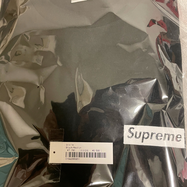 Supreme(シュプリーム)のsupreme spiral Tee 新品　M ブラック メンズのトップス(Tシャツ/カットソー(半袖/袖なし))の商品写真