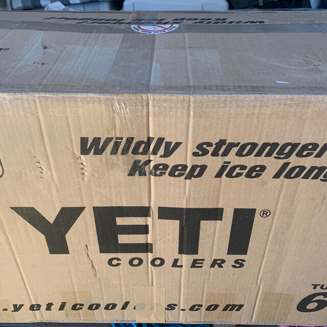 Snow Peak(スノーピーク)のイエティ　クーラーボックス　YETI T undra 65QT TAN スポーツ/アウトドアのアウトドア(調理器具)の商品写真