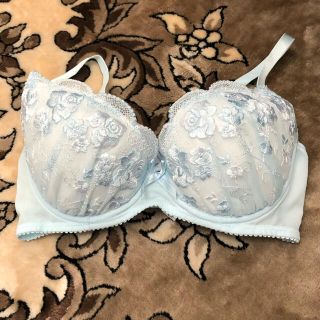 ♡新品未使用タグ付き♡F70ブラジャーショーツセット♡の通販 by ...