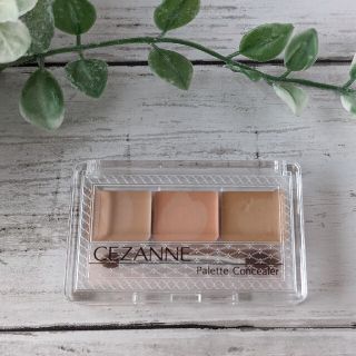 セザンヌケショウヒン(CEZANNE（セザンヌ化粧品）)のセザンヌ♡3色パレットコンシーラー♡試し塗りのみ(コンシーラー)