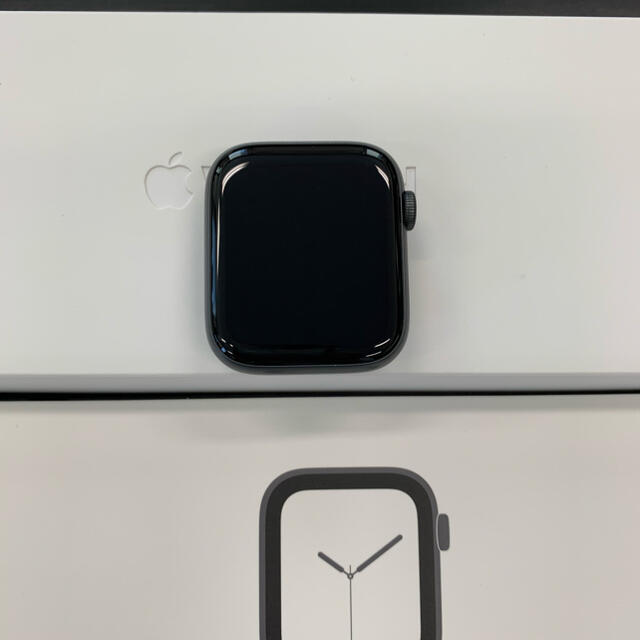 Apple Watch(アップルウォッチ)のApple Watch series4 44mm  スペースグレイ（中古品） メンズの時計(腕時計(デジタル))の商品写真