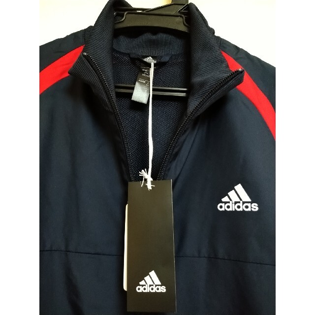 adidas(アディダス)の新品 未使用 タグ付 150cm アディダス ウインドブレーカーセットアップ キッズ/ベビー/マタニティのキッズ服男の子用(90cm~)(ジャケット/上着)の商品写真