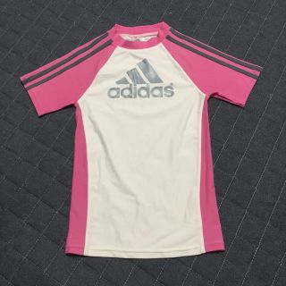 アディダス(adidas)のラッシュガード(水着)