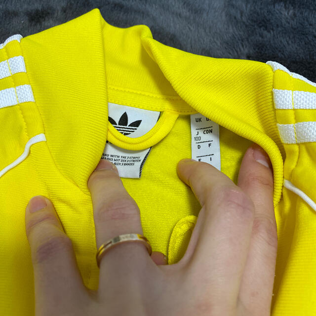 adidas(アディダス)のadidas100サイズ　ジャージセット黄色 キッズ/ベビー/マタニティのキッズ服男の子用(90cm~)(その他)の商品写真