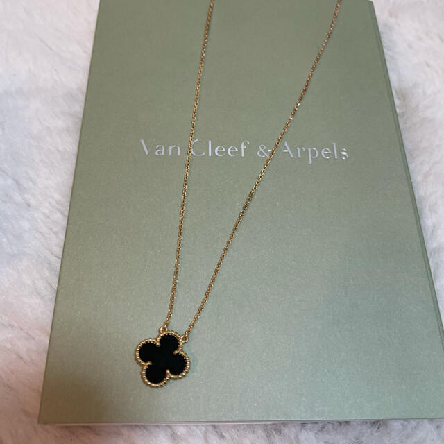 Van Cleef & Arpels(ヴァンクリーフアンドアーペル)のクリーフ＆アーペル ヴィンテージアルハンブラ オニキス レディースのアクセサリー(ネックレス)の商品写真