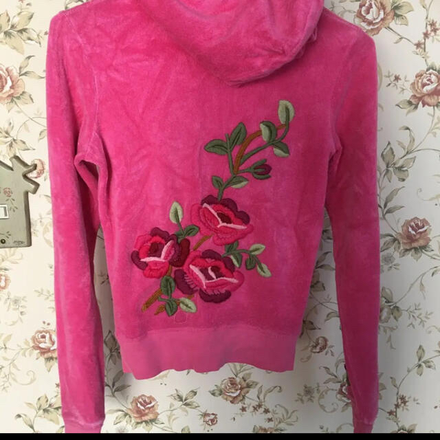 Juicy Couture(ジューシークチュール)のjuicy couture薄手のパーカー レディースのトップス(パーカー)の商品写真