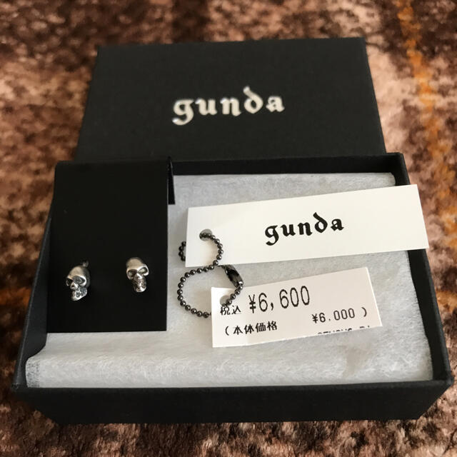 LGB(ルグランブルー)のgunda  snake pierce  &  skull pierce ハンドメイドのアクセサリー(ピアス)の商品写真