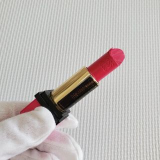 ゲラン(GUERLAIN)の限定　一度のみの使用　ゲラン　キスキス　563　口紅　ショッキングピンク(口紅)