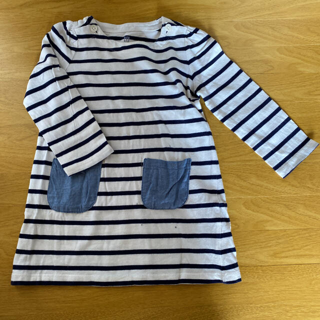 babyGAP(ベビーギャップ)のbaby GAP ボーダーワンピース 90cm キッズ/ベビー/マタニティのキッズ服女の子用(90cm~)(ワンピース)の商品写真