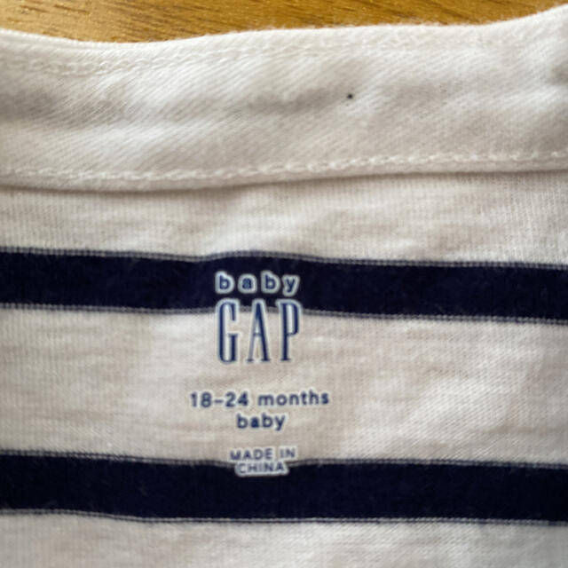 babyGAP(ベビーギャップ)のbaby GAP ボーダーワンピース 90cm キッズ/ベビー/マタニティのキッズ服女の子用(90cm~)(ワンピース)の商品写真