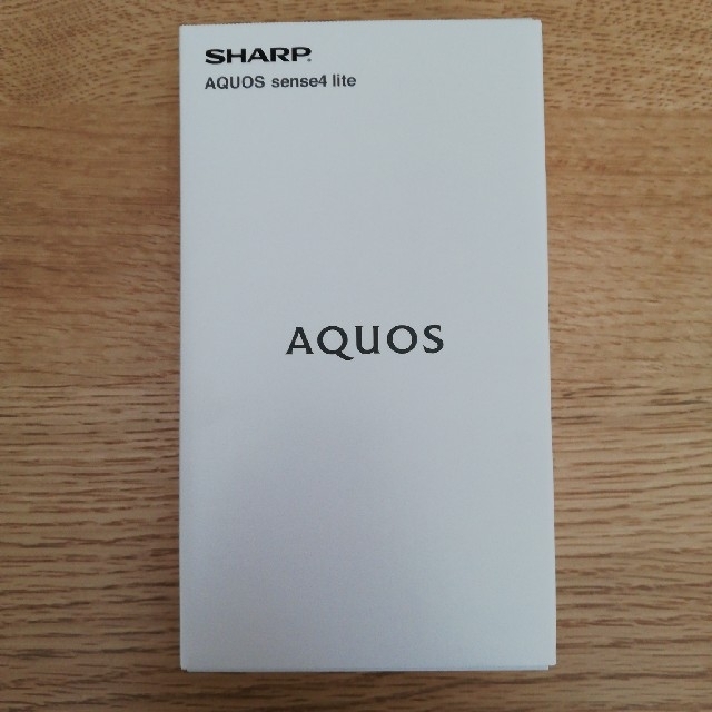 AQUOS(アクオス)のAQUOS sense 4 lite　ブラック スマホ/家電/カメラのスマートフォン/携帯電話(スマートフォン本体)の商品写真