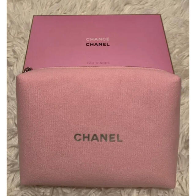 CHANEL シャネル　ノベルティ　ピンク　ポーチ