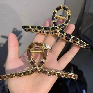 シャネル風 ヴィンテージ ヘアクリップ ヘアピン 髪留め ゴールド 黒の