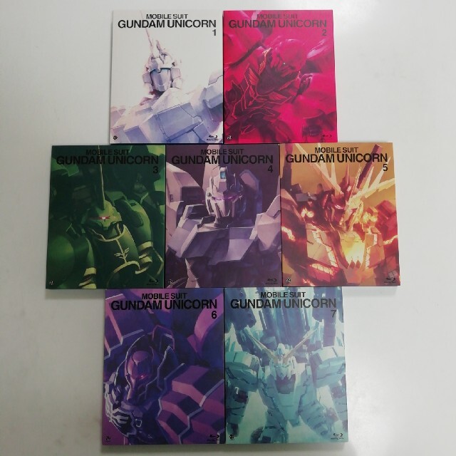 BANDAI(バンダイ)の機動戦士ガンダムUC  Blu-ray 全7巻セット エンタメ/ホビーのDVD/ブルーレイ(アニメ)の商品写真
