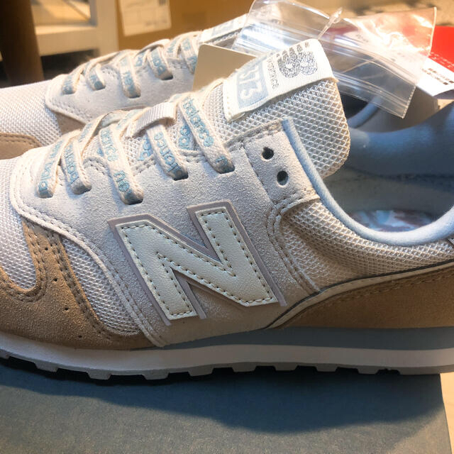 New Balance(ニューバランス)の値下げ中！New balance×earth スニーカー レディースの靴/シューズ(スニーカー)の商品写真