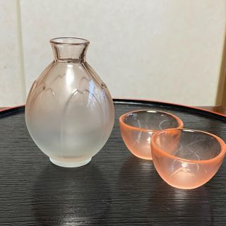 桜モチーフ？の酒器セット(アルコールグッズ)