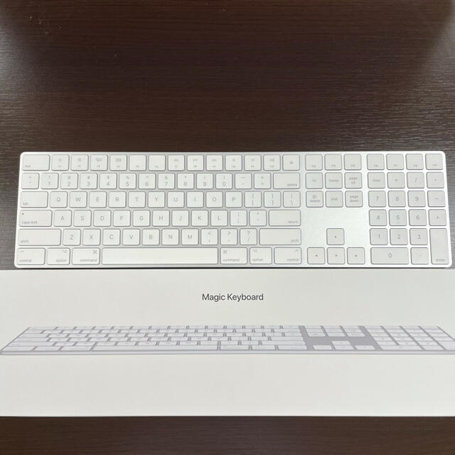 Apple(アップル)のMagic Keyboard US スマホ/家電/カメラのPC/タブレット(PC周辺機器)の商品写真