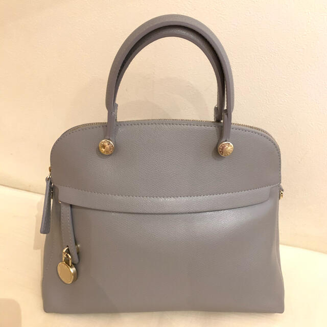 Furla(フルラ)のfurla パイパー M レディースのバッグ(ハンドバッグ)の商品写真