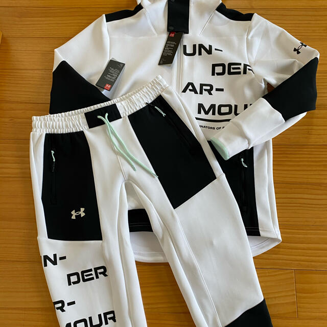 UNDER ARMOUR セットアップジャージ上下ハイブリッドニット 白