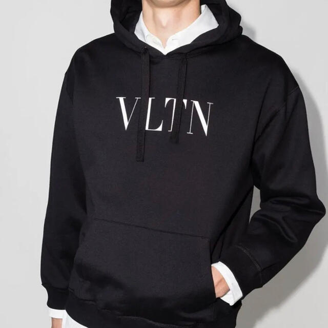 新品未使用！送料込み★VALENTINO★VLTN パーカー