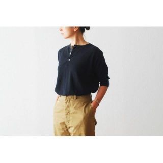 TOUJOURS 綿ローンヘンリーネックブラウス試着