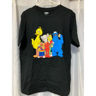 ユニクロ(UNIQLO)のユニクロ　ディズニー　カウズ(Tシャツ/カットソー(半袖/袖なし))