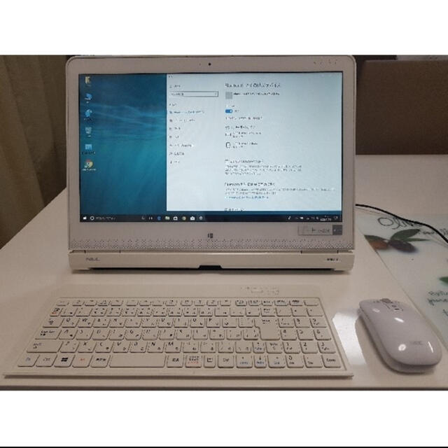 NEC(エヌイーシー)の【美品】【薄型 】パソコン NEC Frista 【webカメラ対応】 スマホ/家電/カメラのPC/タブレット(ノートPC)の商品写真