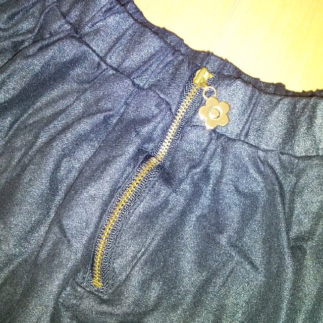 MARY QUANT(マリークワント)のマリークワント　黒ウエストゴム　スカート レディースのスカート(ミニスカート)の商品写真