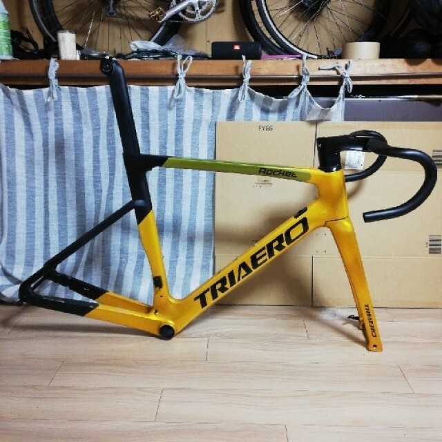 日本直販 TRIAERO A9 カーボンフレームセット スポーツ/アウトドア
