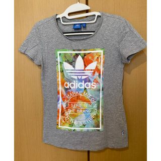 アディダス(adidas)のadidas Tシャツ(Tシャツ(半袖/袖なし))