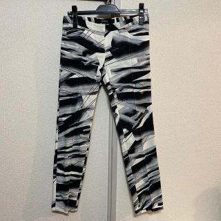 VERSACE ヴェルサーチェ 白黒ストレッチパンツ 新品⭐︎ 24/38 伊製 VERSACE ヴェルサーチェ 白黒ストレッチパンツ 【新品】 24/38 伊製