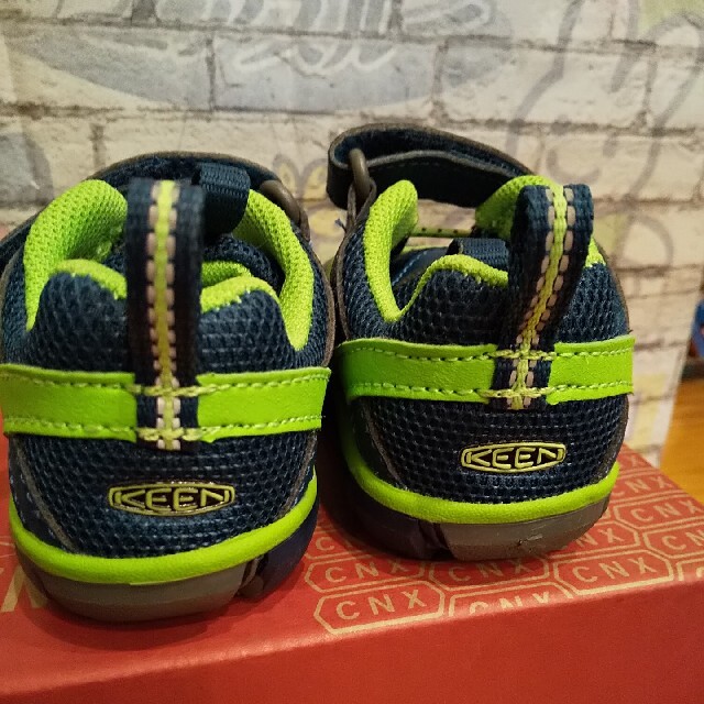 KEEN(キーン)の新品★キーン   ベビーシューズ キッズ/ベビー/マタニティのベビー靴/シューズ(~14cm)(スニーカー)の商品写真