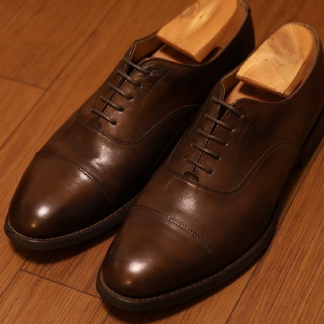 Loake ブラウンストレートチップシューズ