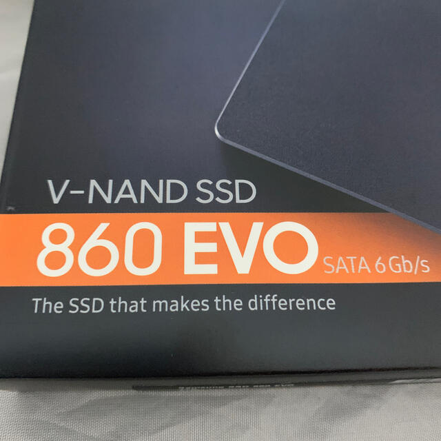 SAMSUNG(サムスン)のSSD 860EＶＯ　samsung ssd 860 evo 1TB 未開封　 スマホ/家電/カメラのPC/タブレット(PCパーツ)の商品写真