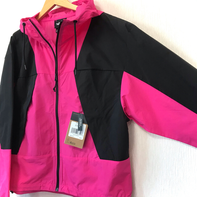 THE NORTH FACE(ザノースフェイス)のRieeさん専用 ノースフェイス PERIL WIND JACKET ピンク レディースのジャケット/アウター(ナイロンジャケット)の商品写真