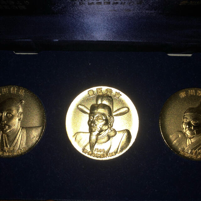 純金メダル（メッキ）3個