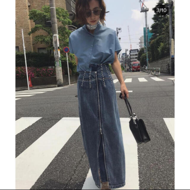 Ameri VINTAGE(アメリヴィンテージ)のAmeri VINTAGE  STUDS LINE DENIM SKIRT レディースのスカート(ロングスカート)の商品写真