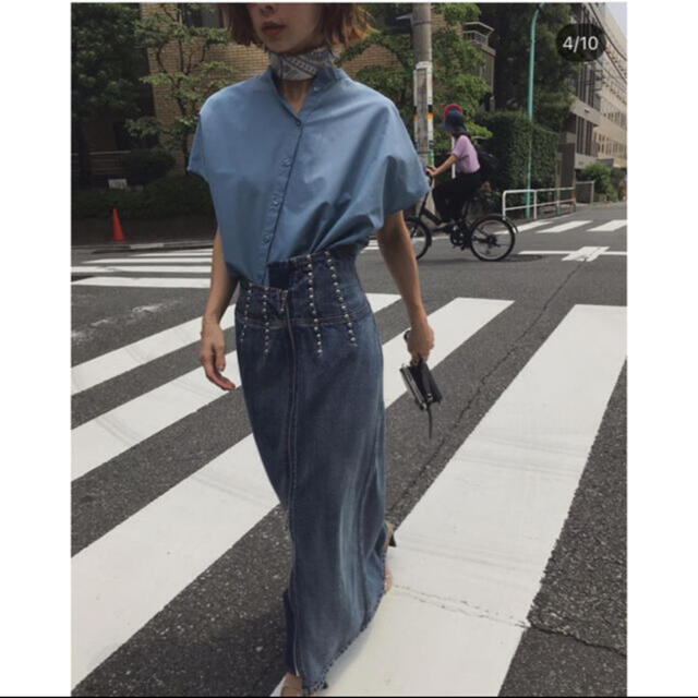 Ameri VINTAGE(アメリヴィンテージ)のAmeri VINTAGE  STUDS LINE DENIM SKIRT レディースのスカート(ロングスカート)の商品写真