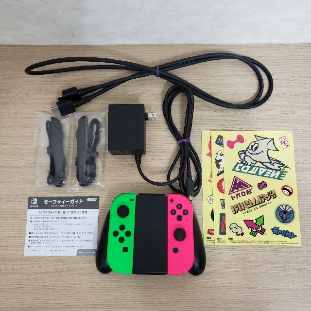 Nintendo Switch(ニンテンドースイッチ)のニンテンドースイッチ スプラトゥーン2セット エンタメ/ホビーのゲームソフト/ゲーム機本体(家庭用ゲーム機本体)の商品写真