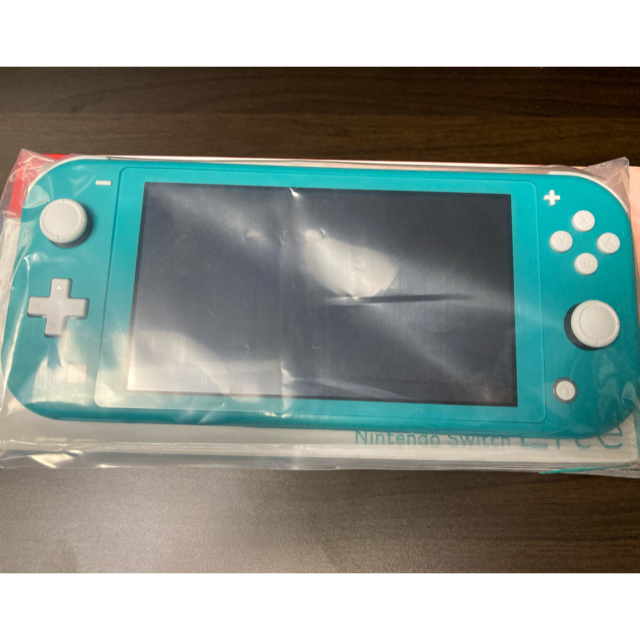 任天堂(ニンテンドウ)の【週末限定】スイッチ ライト NINTENDO SWITCHLITE  エンタメ/ホビーのゲームソフト/ゲーム機本体(携帯用ゲーム機本体)の商品写真