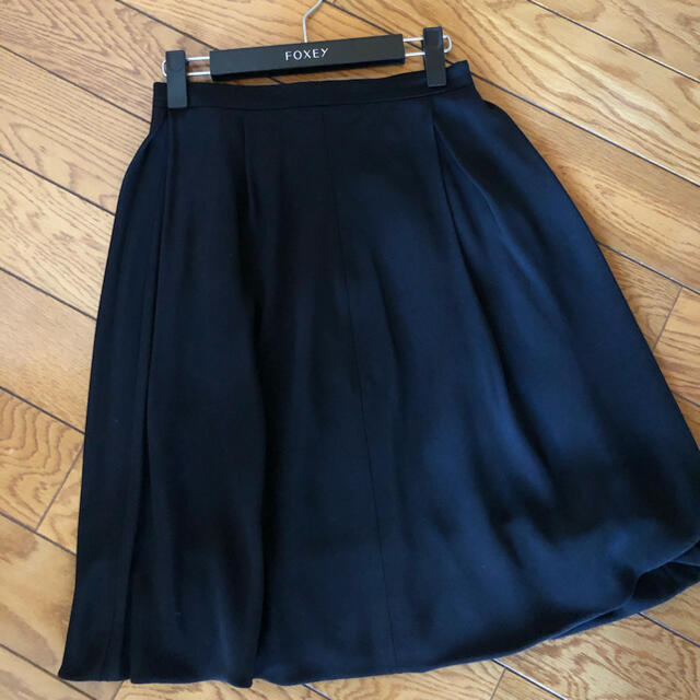 EPOCA(エポカ)の超美品♡エポカ　スカート40サイズ レディースのスカート(ひざ丈スカート)の商品写真