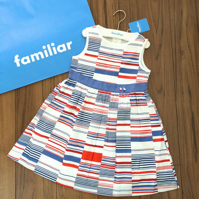 familiar(ファミリア)のファミリア 新品ワンピース 110 キッズ/ベビー/マタニティのキッズ服女の子用(90cm~)(ワンピース)の商品写真