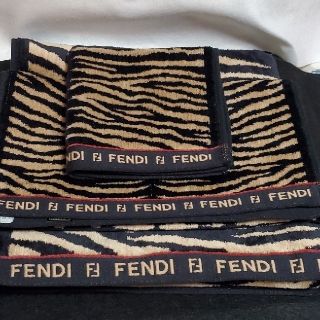 フェンディ(FENDI)のFENDIタオル3点セット(タオル/バス用品)